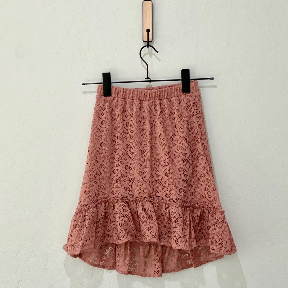 Girls skirt. Excellent condition, like new.